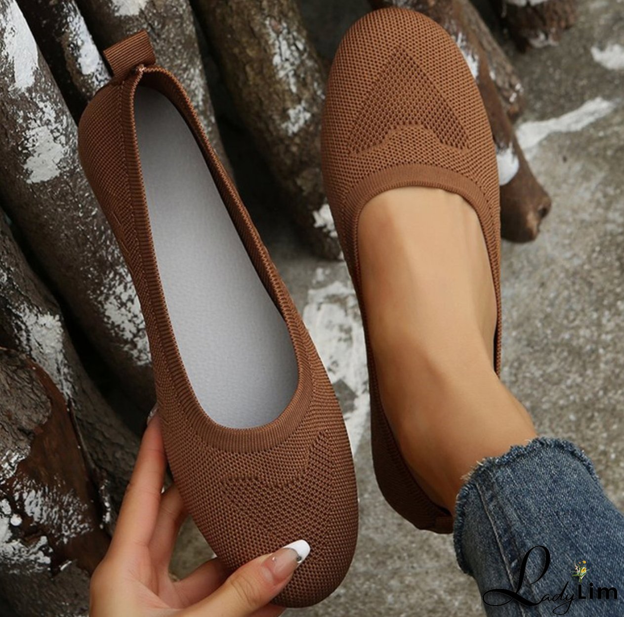 Fashionable and Minimalist winter Shoes