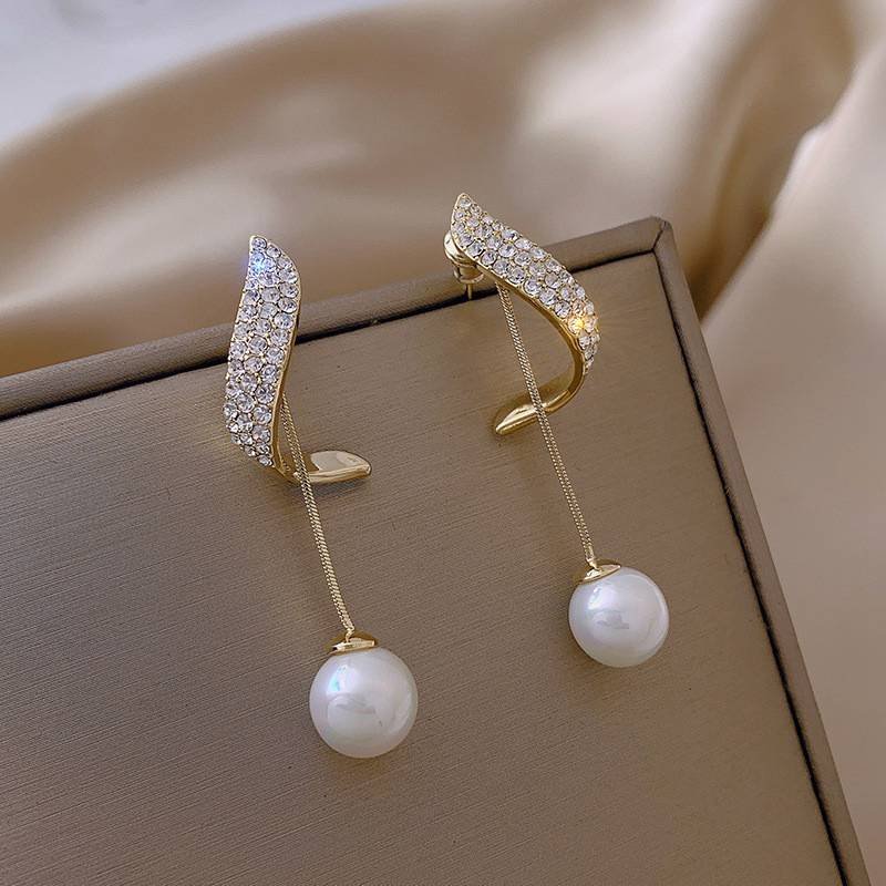 Pearl tassel long Crystal Earrings