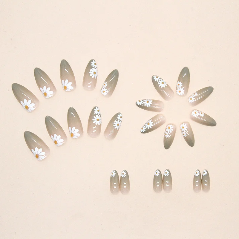 Churchf Churchf And Fresh Contracted Gradual Change Green Almond Nail Lovely Flower Flower Spring And Summer New United States Nail Piece Sweet Girl False Nail