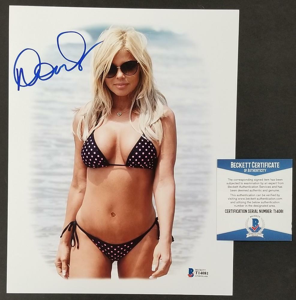 actress Donna D'errico autograph signed Baywatch 8x10 Photo Poster painting BAS COA Beckett