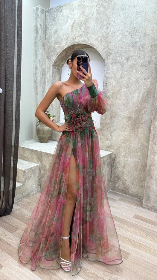 Women's Fashion DressesEMERALD SINGLE SLEEVE WAIST ROSE DETAIL FEATHERED TULLE EVENING DRESS