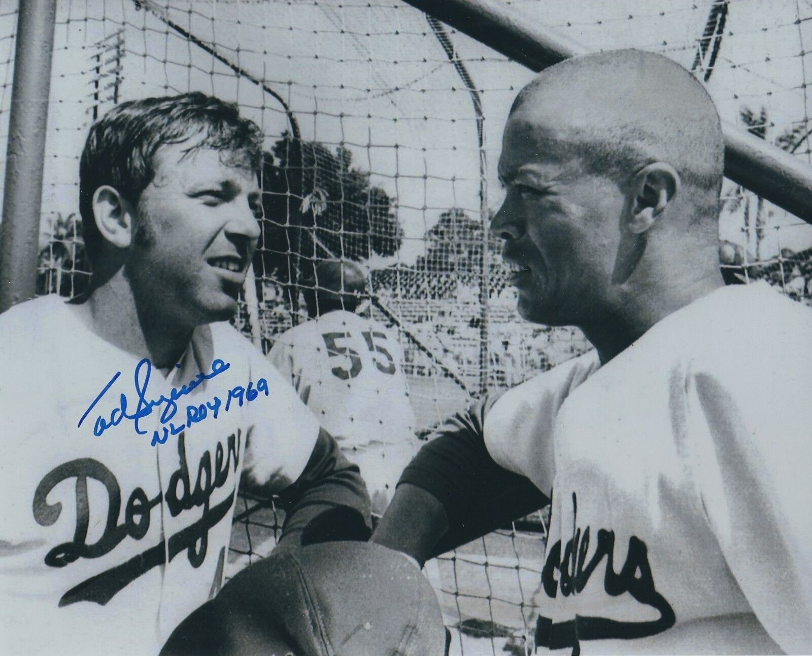 Signed 8x10 TED SIZEMORE Los Angeles Dodgers Autographed Photo Poster painting - COA