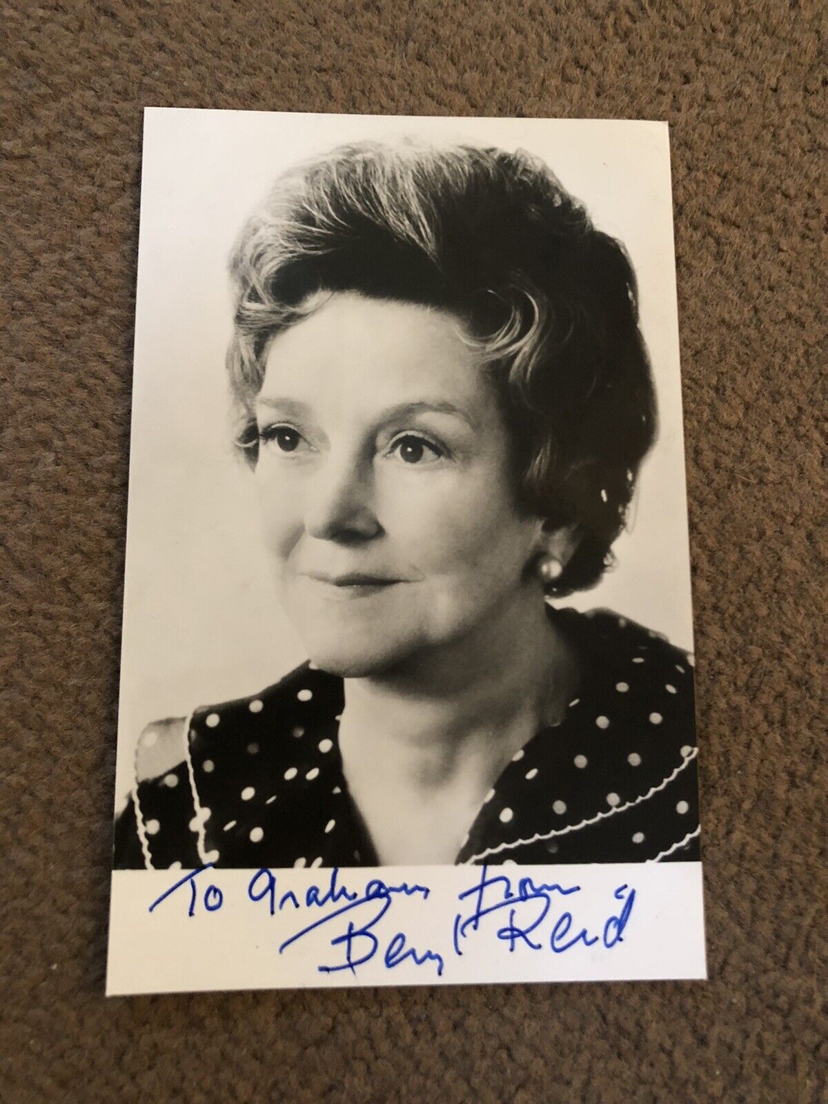 BERYL REID (ACTRESS) VINTAGE SIGNED Photo Poster painting