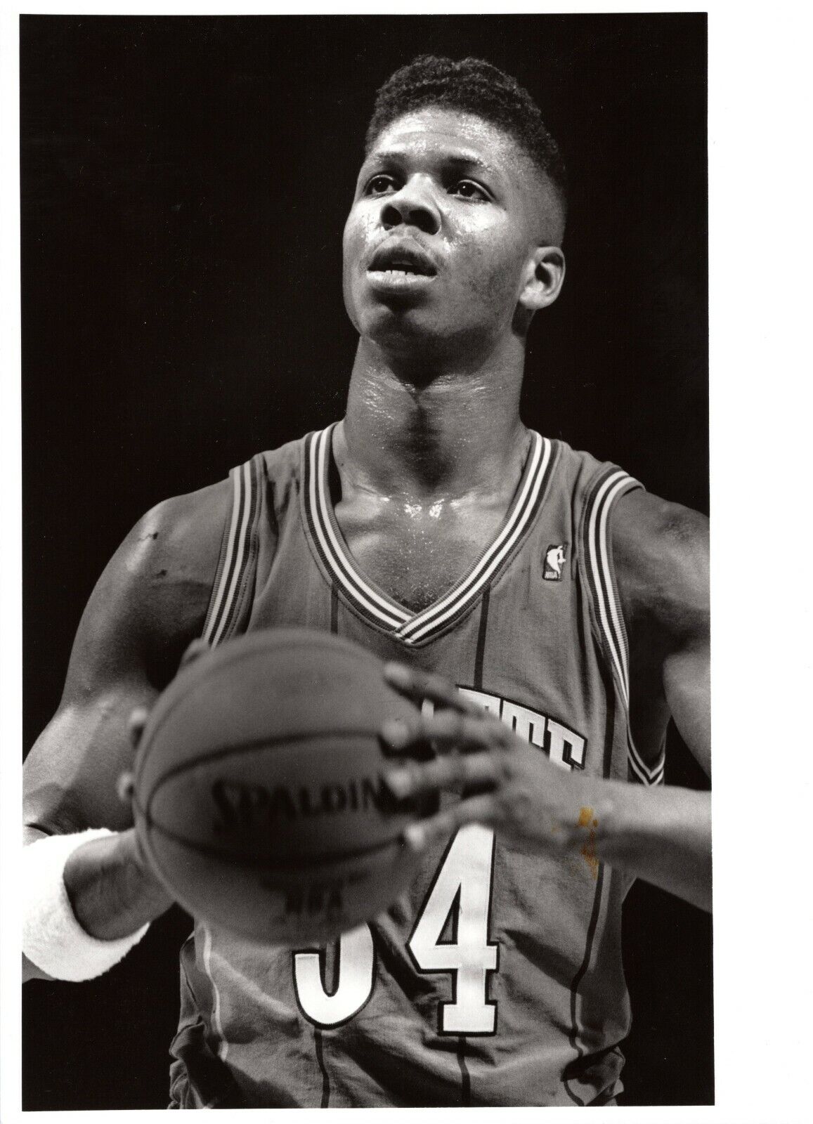 J. R. REID Charlotte Hornets Basketball NBA 8x10 Promo Photo Poster painting 1990 Gary Weber