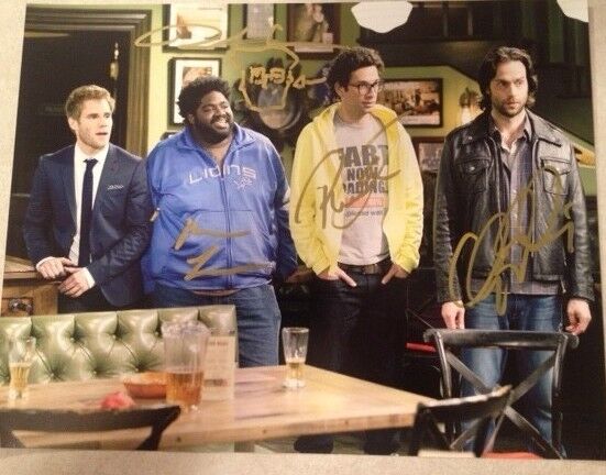 UNDATEABLE Chris D'Elia,Ron Funchess,Brent Morin,Glassman Cast Signed 11x14