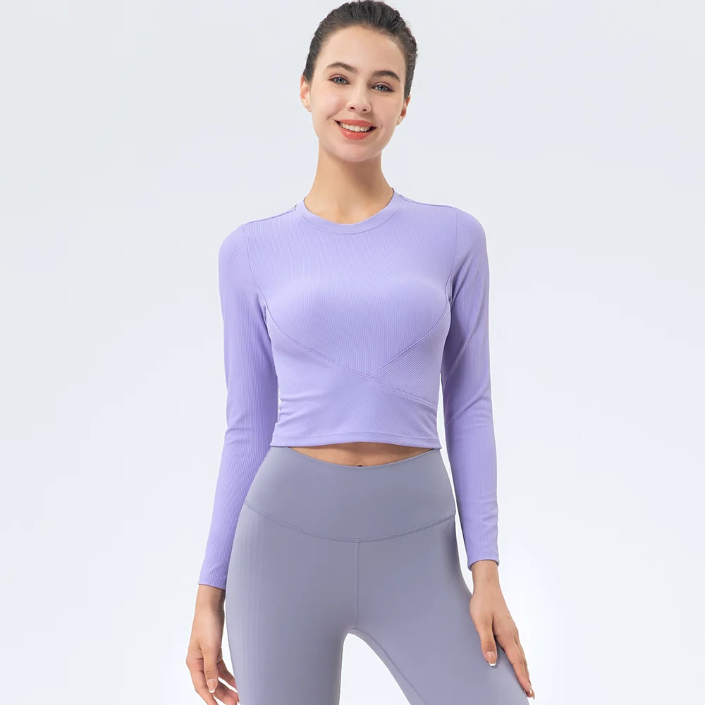 Women's cropped tee workout
