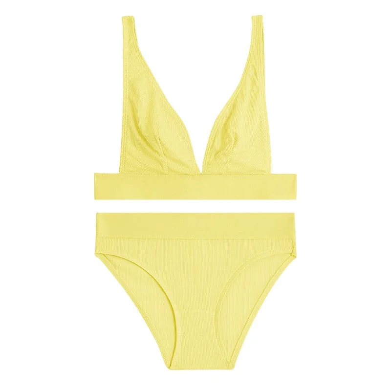 FINETOO Seamless Bra Set Women Deep V Wireless Tops Low-Rise Briefs S-2XL Plus Size Ladies Underwear Suit Soft Top Lingerie 2021