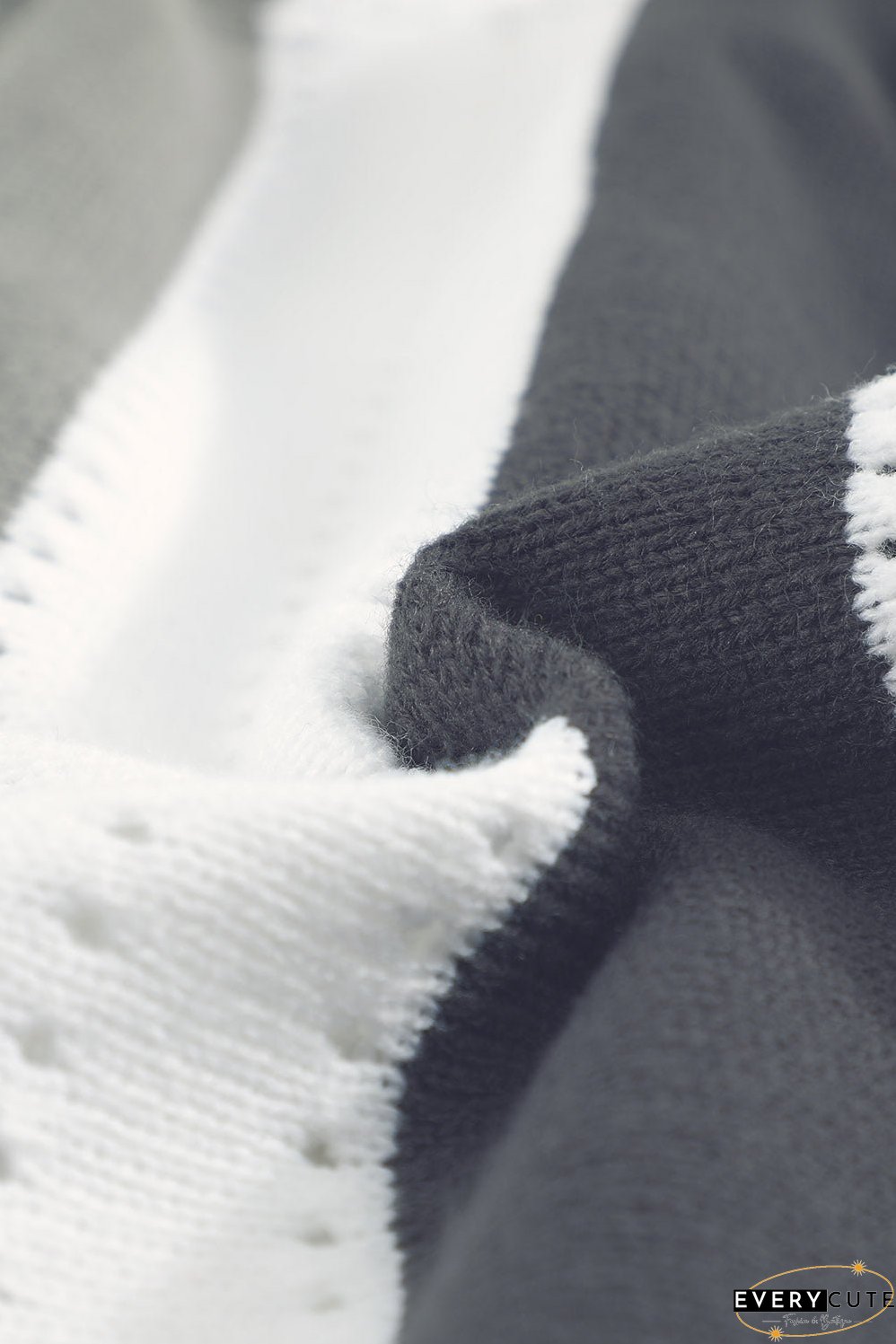 V-Neck Long Sleeve T-Shirt with Color Blocking