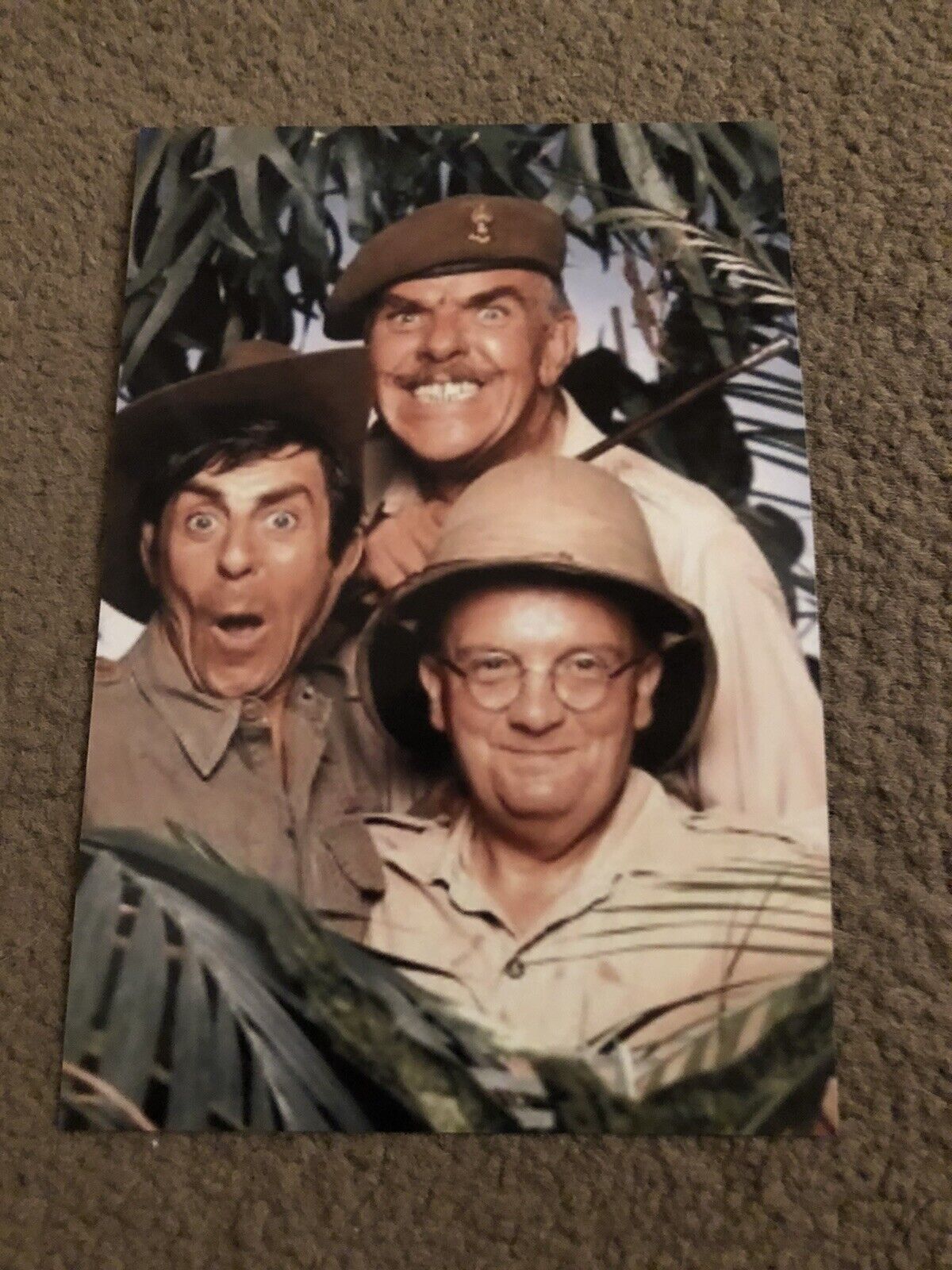 WINDSOR DAVIES & MELVYN HAYES (IT AIN’T HALF HOT MUM) UNSIGNED Photo Poster painting- 6x4”