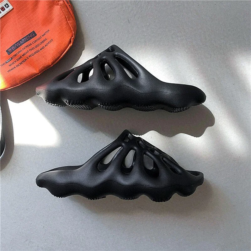 Hollow Thick-Soled Slippers Women 2021 Summer Men Fashion Beach Slippers Soft EVA Indoor Non-Slip Slippers Open-Toed Flip-Flops
