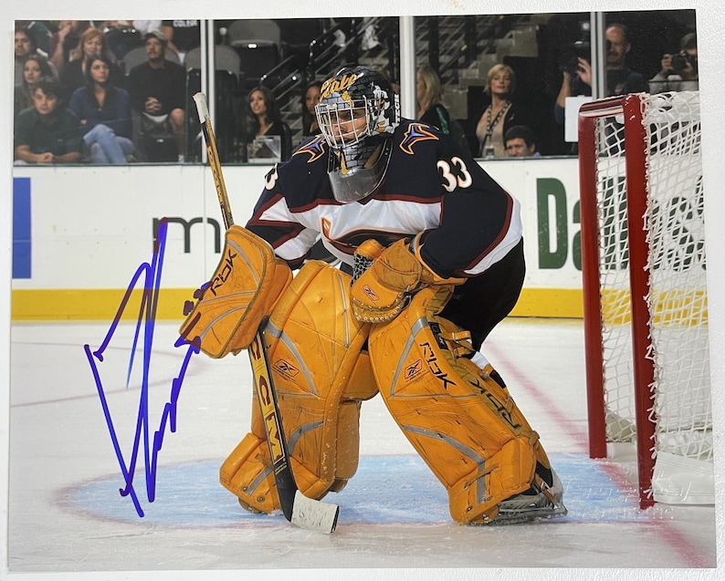 Ondrej Pavelec Signed Autographed Glossy 8x10 Photo Poster painting Atlanta Thrashers - COA Matching Holograms