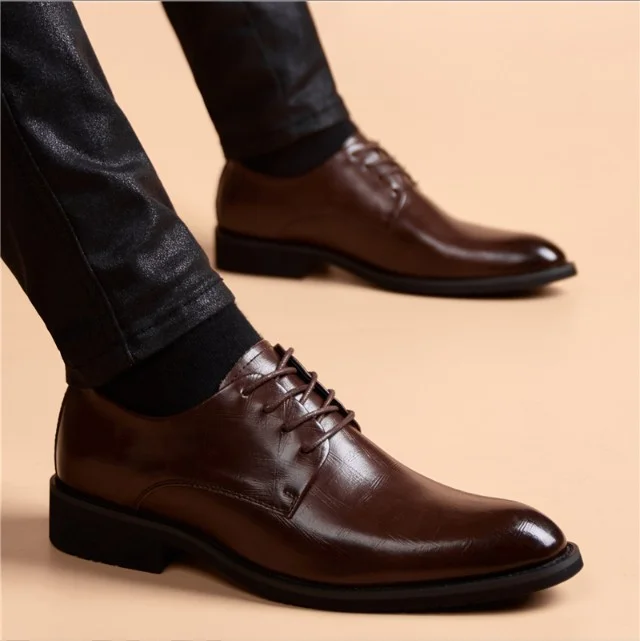 Men's business casual leather shoes British style soft sole autumn and winter heightened pointed toe men's shoes