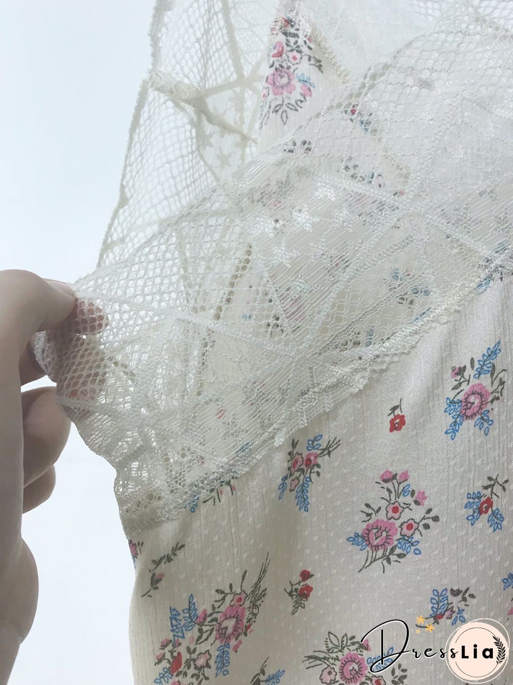 Silk Women New Style Romantic Neckline Exquisite Lace Stitching Letter Printing Girls Camis Vest