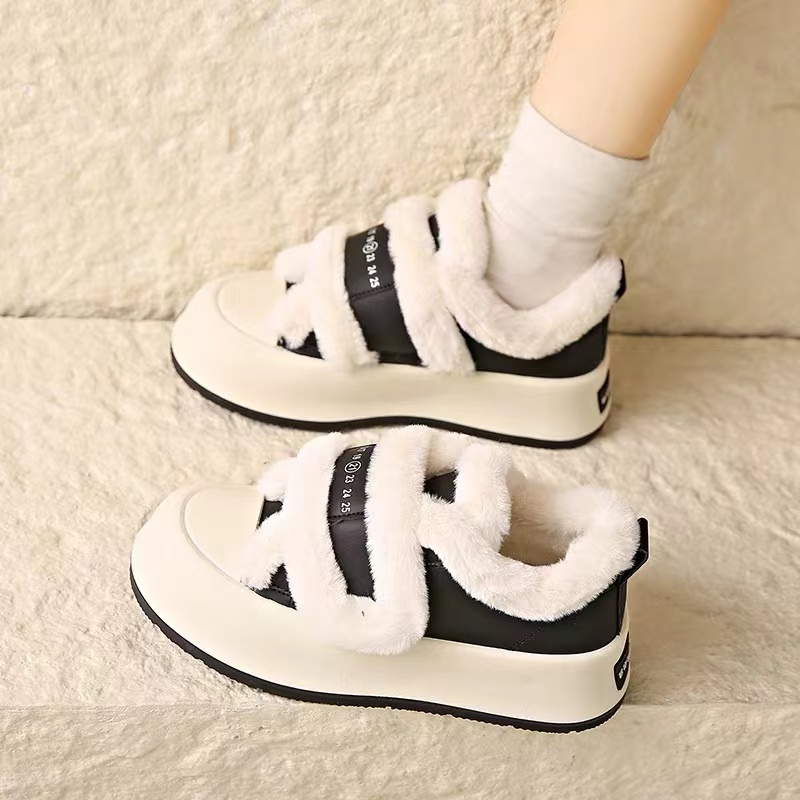 Velcro Soft Sole Biscuit Cotton Shoes DANRRIO.COM DANRRIO