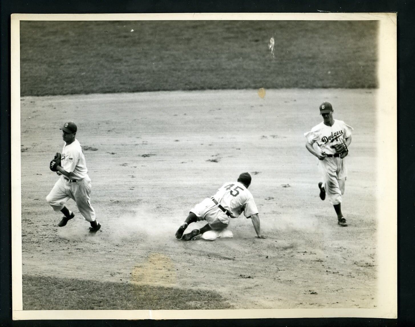 Billy Herman Albie Glossoph 1943 Press Wire Photo Poster painting Brooklyn Dodgers Lou Novikoff