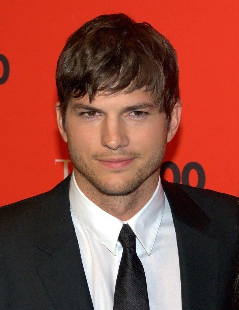 Ashton Kutcher 8x10 Picture Simply Stunning Photo Poster painting Gorgeous Celebrity #21