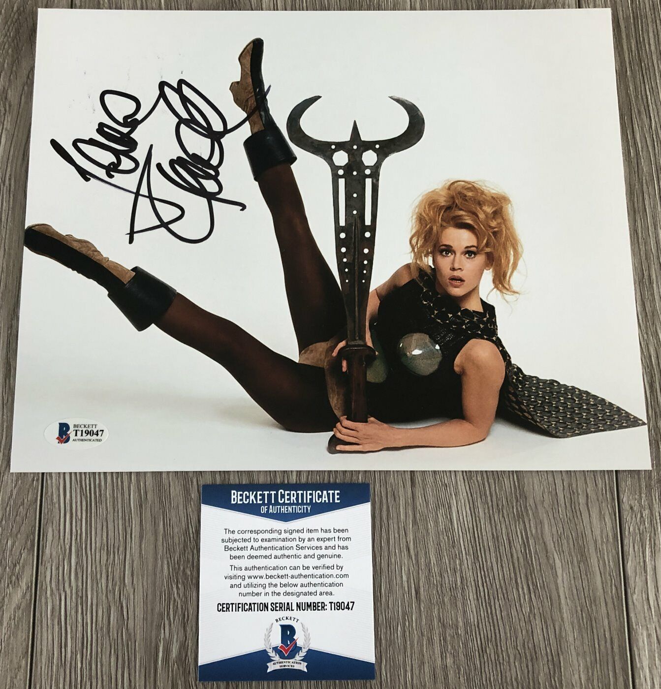 JANE FONDA SIGNED AUTOGRAPH BARBARELLA 8x10 Photo Poster painting w/PROOF & BECKETT BAS COA