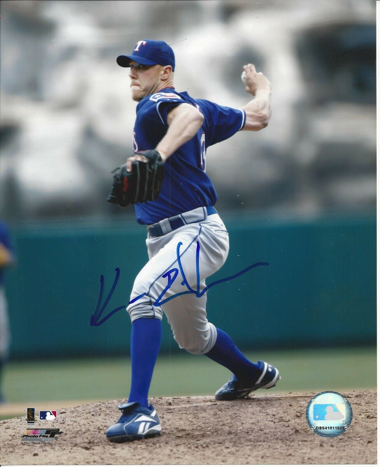 Kameron Loe autographed 8x10 Texas Rangers#S1101