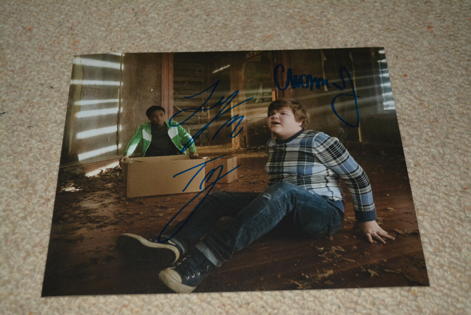 JEREMY RAY TAYLOR & CHOSEN JACOBS signed autograph In Person 8x10 20x25 cm IT