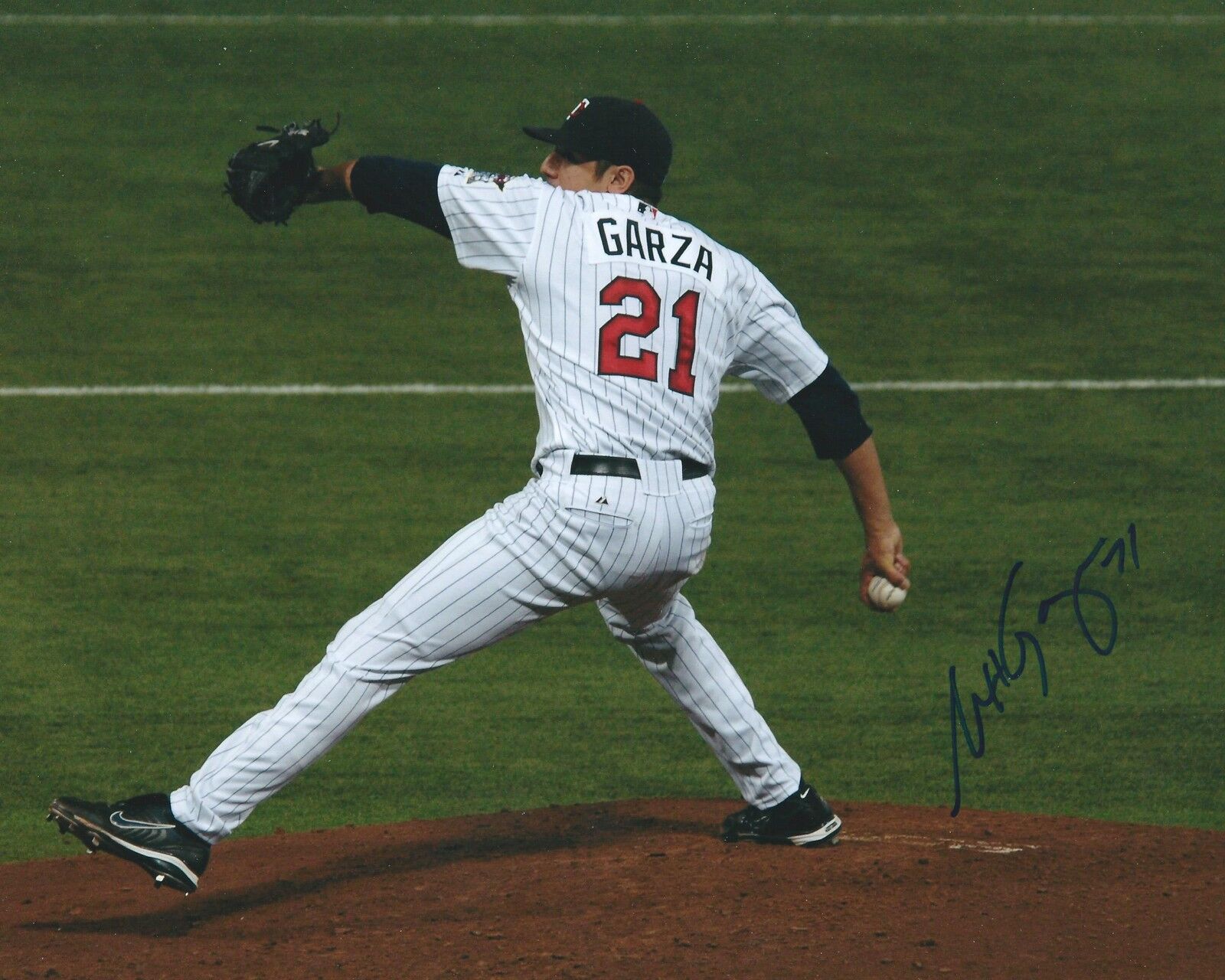 **GFA Minnesota Twins *MATT GARZA* Signed 8x10 Photo Poster painting M2 COA**