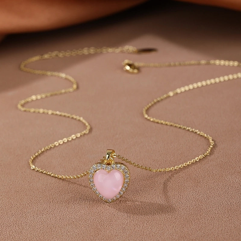 Synthetic Resin Copper 18K Gold Plated Heart Shape Pendant Necklace