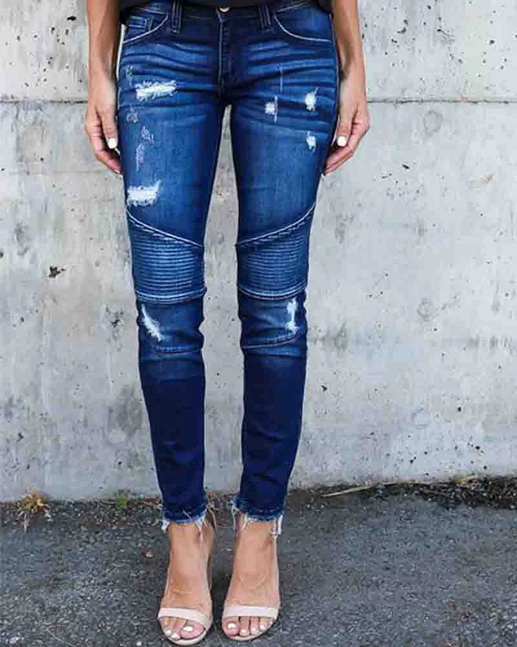 Pleated hole stretch jeans