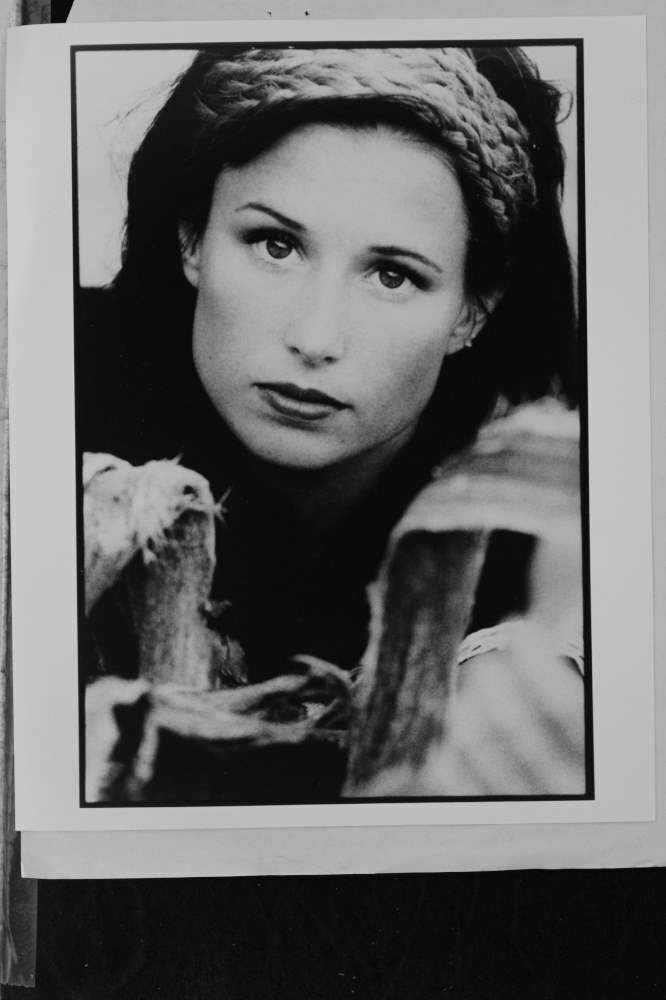 Shawnee Smith - 8x10 Headshot Photo Poster painting with Resume - Becker