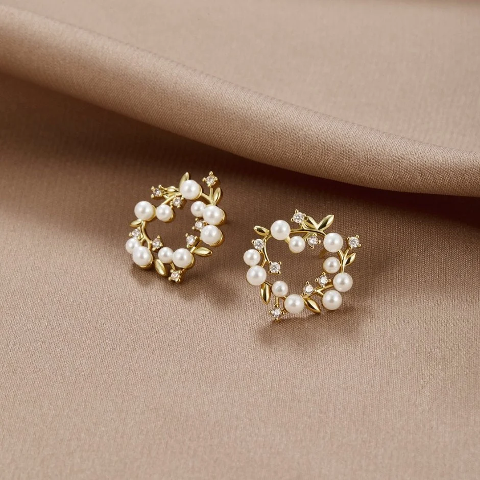 Crystal Pearl Wreath Earrings