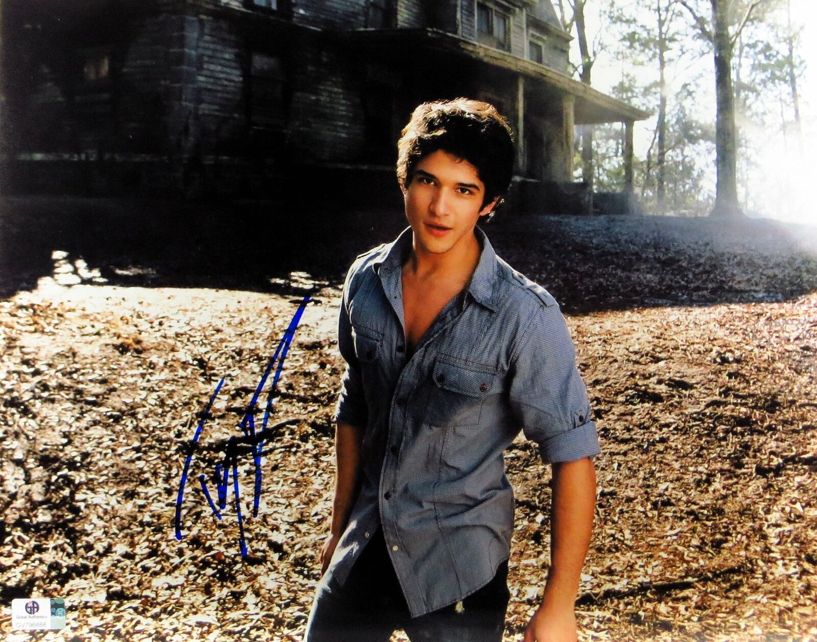 Tyler Posey Signed Autographed 11X14 Photo Poster painting Cute Pose in Front of House GV796666