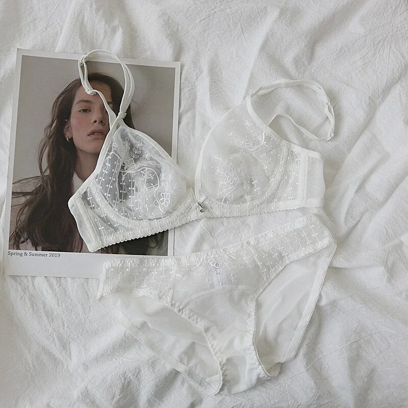 Wriufred Embroidered ultra-thin bra set with steel ring larger size women sexy comfortable breast display sexy underwear set