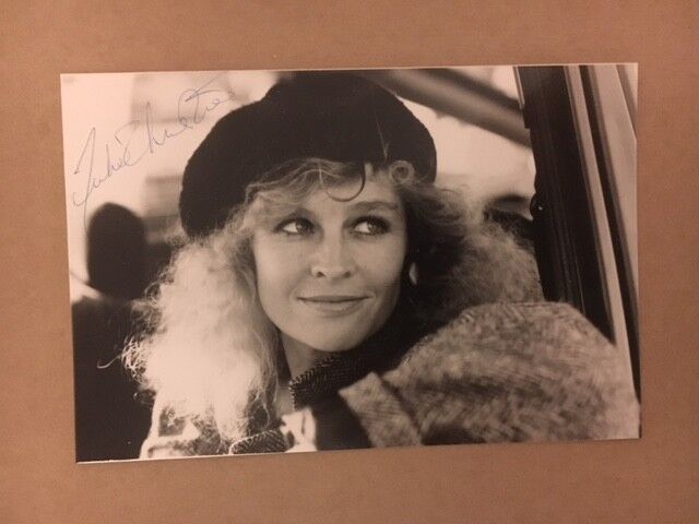 Julie Christie Signed Original Kodak 4x6 Lovely Photo Poster painting Upclose! Auction COA