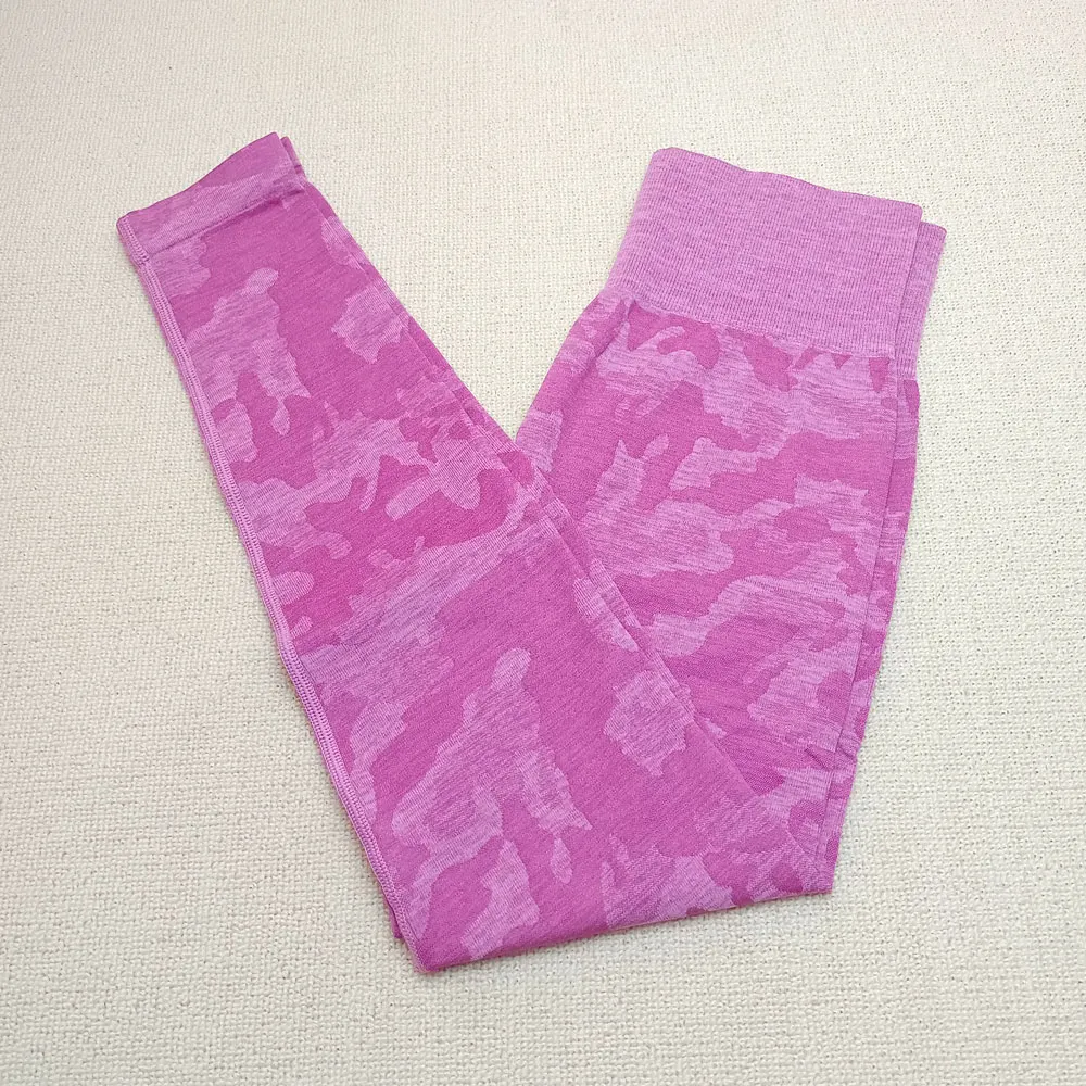 seamless camo leggings
