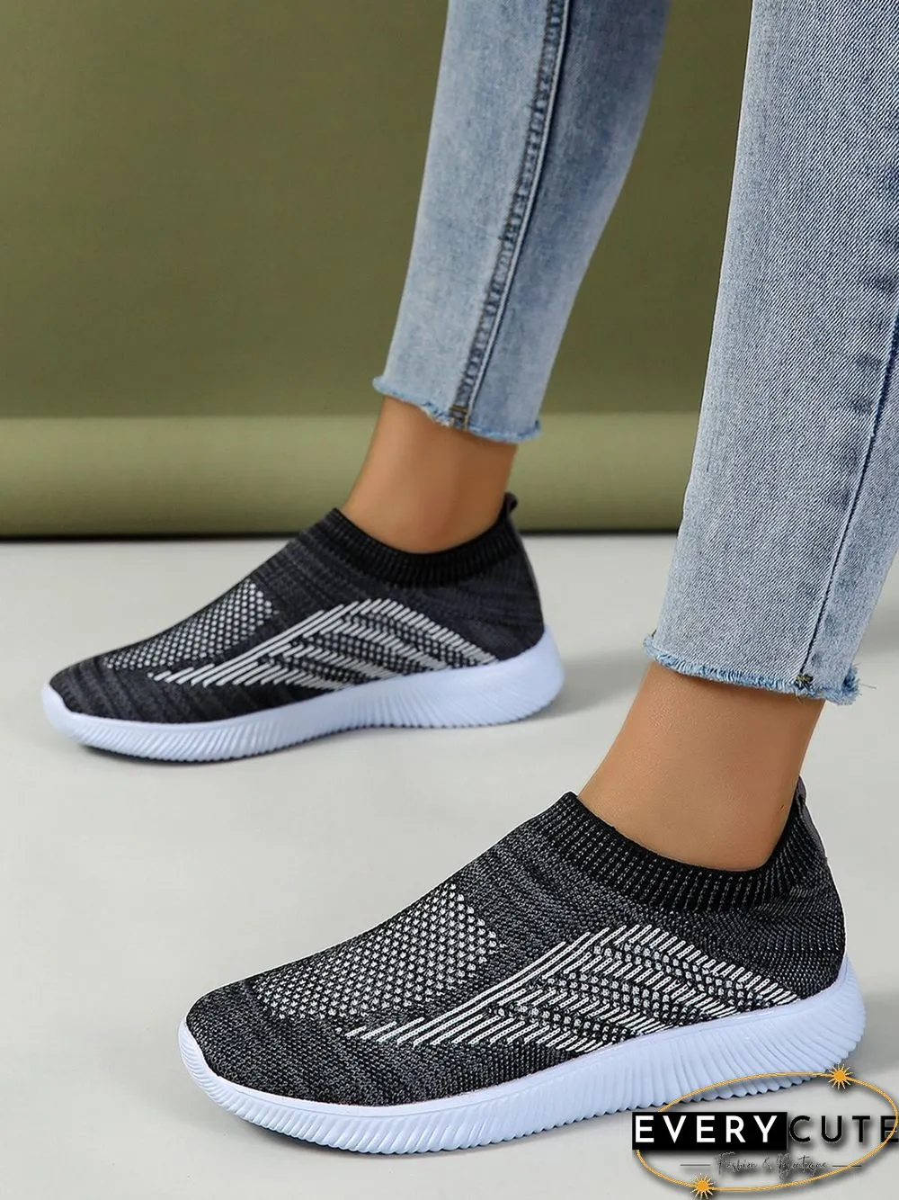 Black and White Contrast Flyknit Sneakers