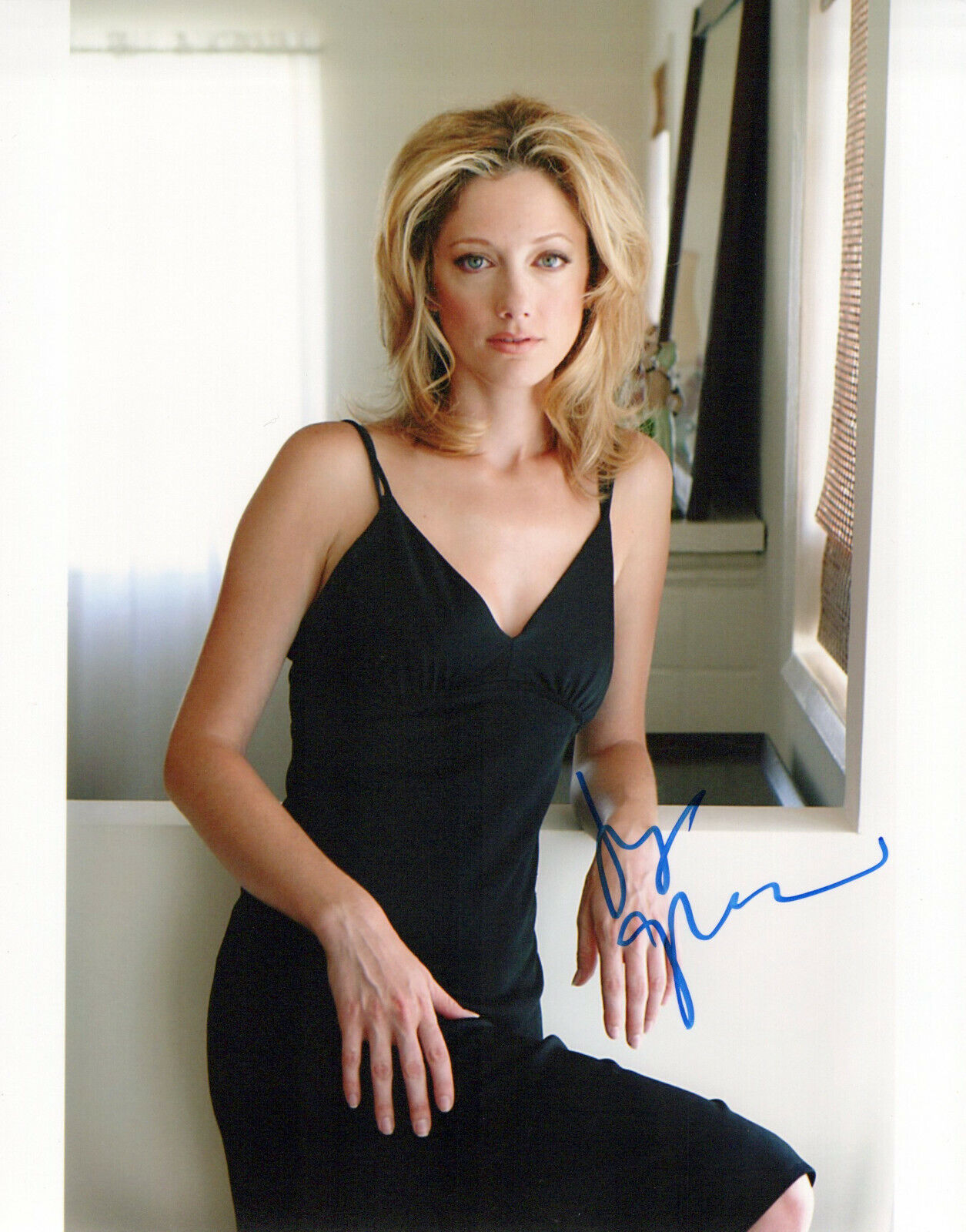 Judy Greer glamour shot autographed Photo Poster painting signed 8x10 #1