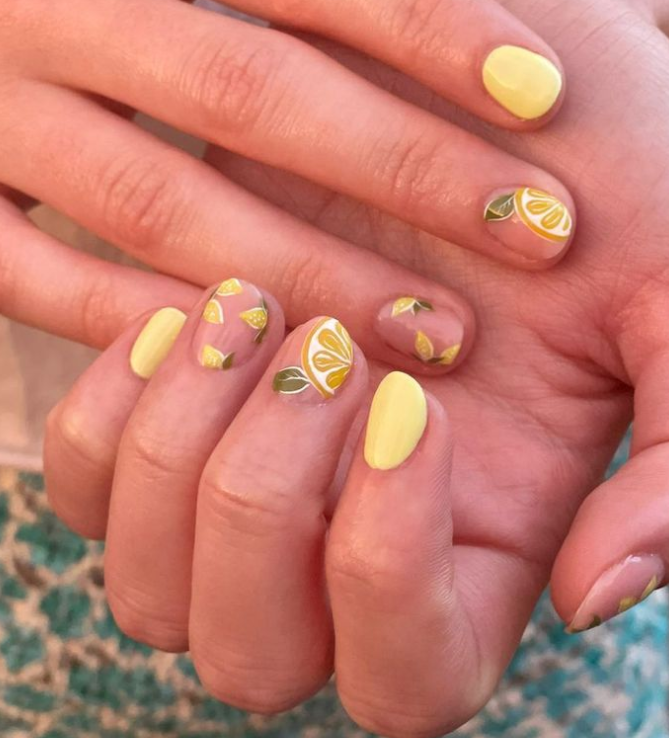 These Will Be the Most Popular Nail Art Designs of 2021 : Cute daisy and yellow  nails