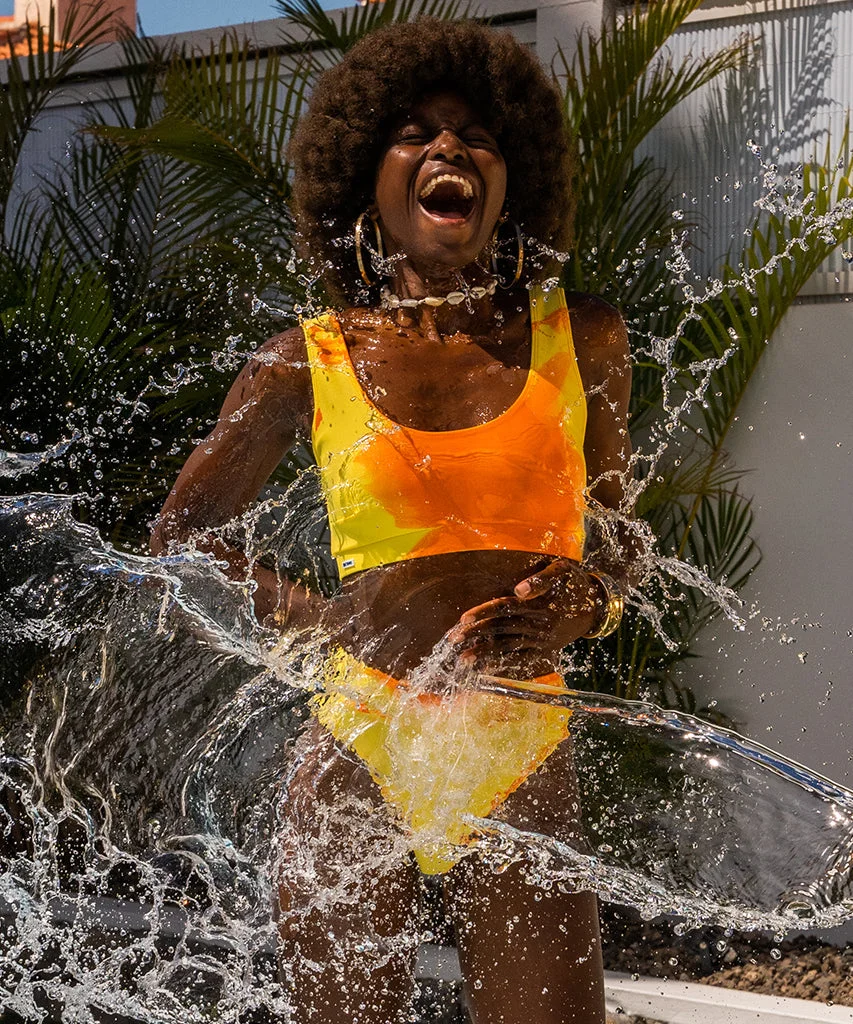 Color-Changing Bikini Set / Orange-Yellow