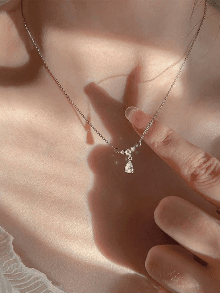 Brownm Silver Rhinestone Drop Decor Necklace