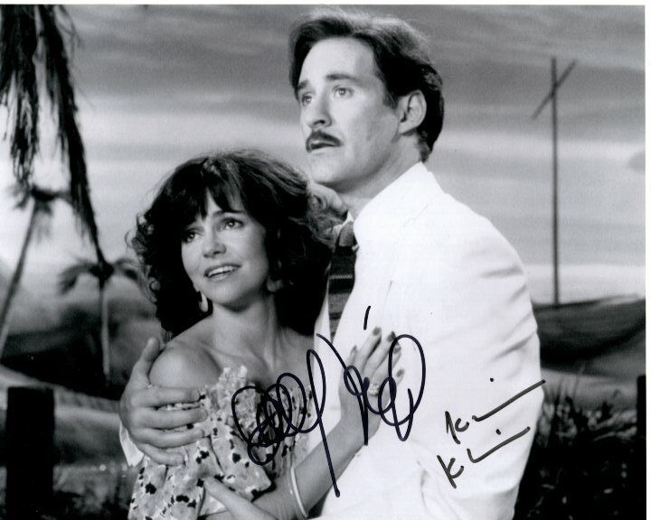 SALLY FIELD and KEVIN KLINE signed autographed SOAPDISH Photo Poster painting