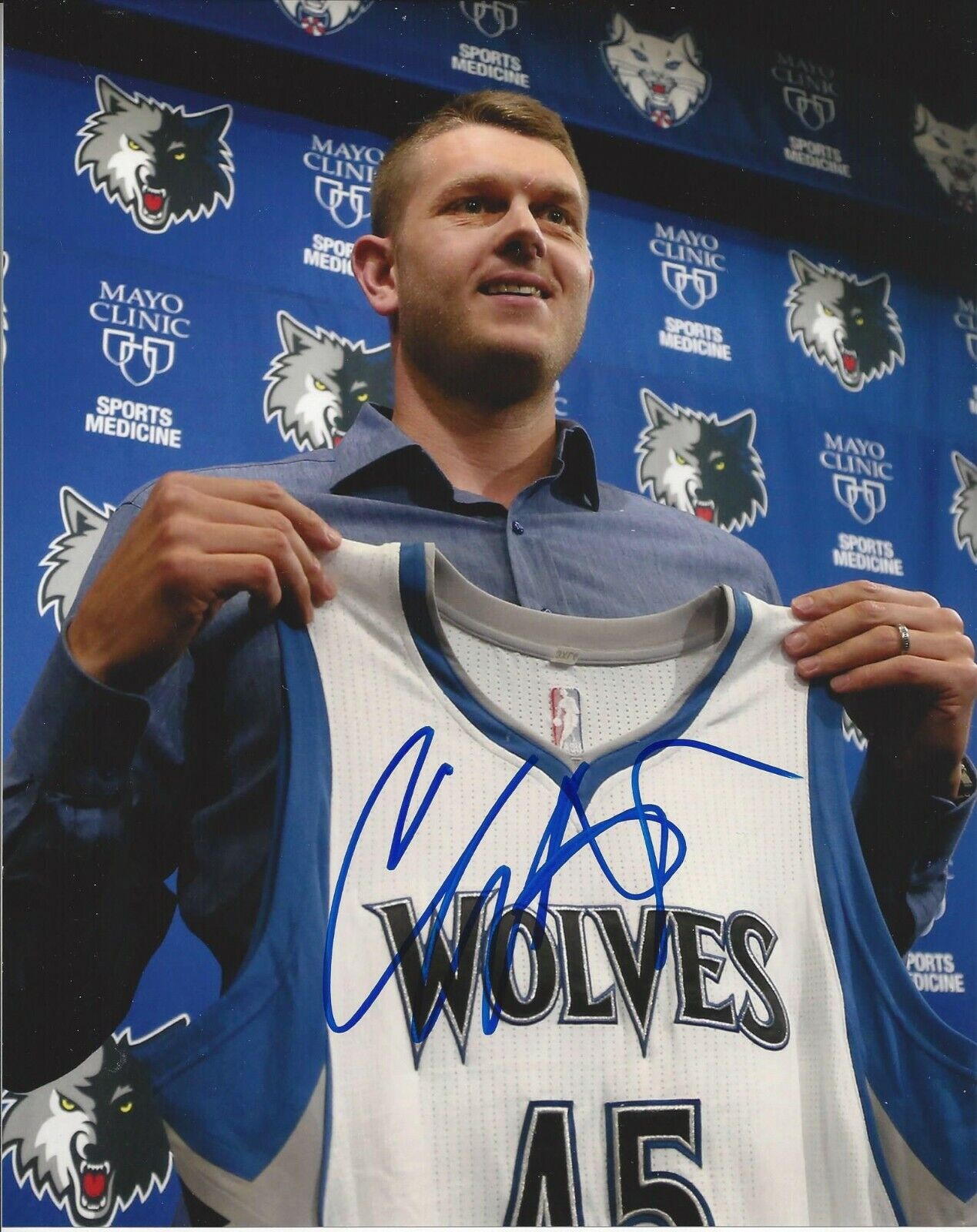 Cole Aldrich Autographed 8x10 Minnesota Timberwolves#S1222