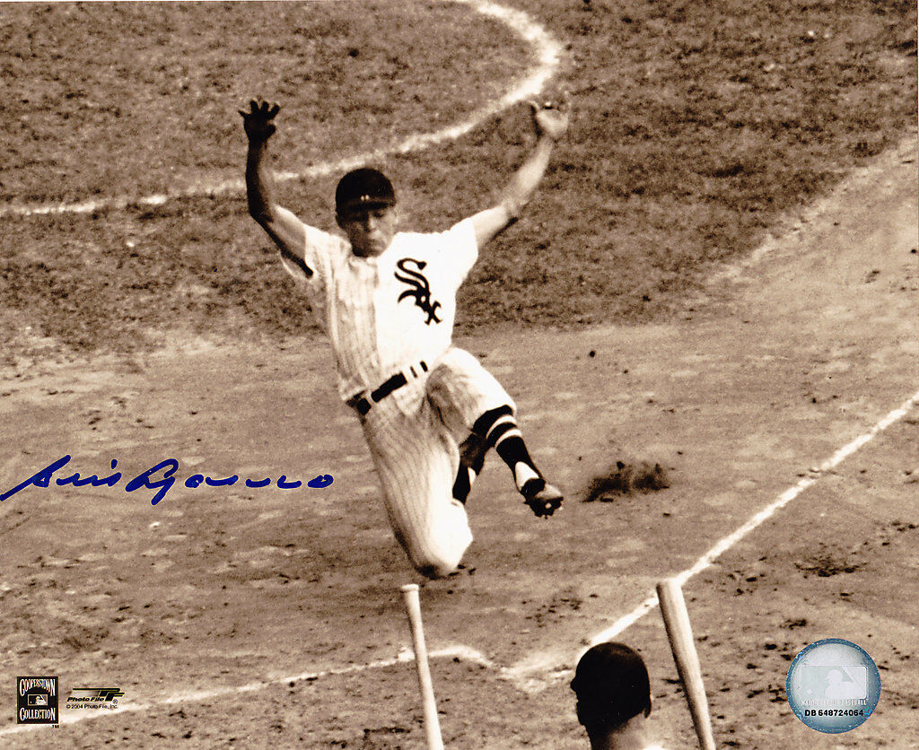 LUIS APARICIO CHICAGO WHITE SOX ACTION SIGNED 8x10