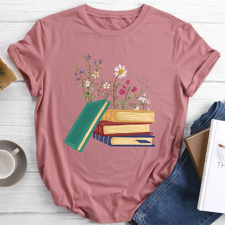 Book Lover Spring Flowers Round Neck T-shirt