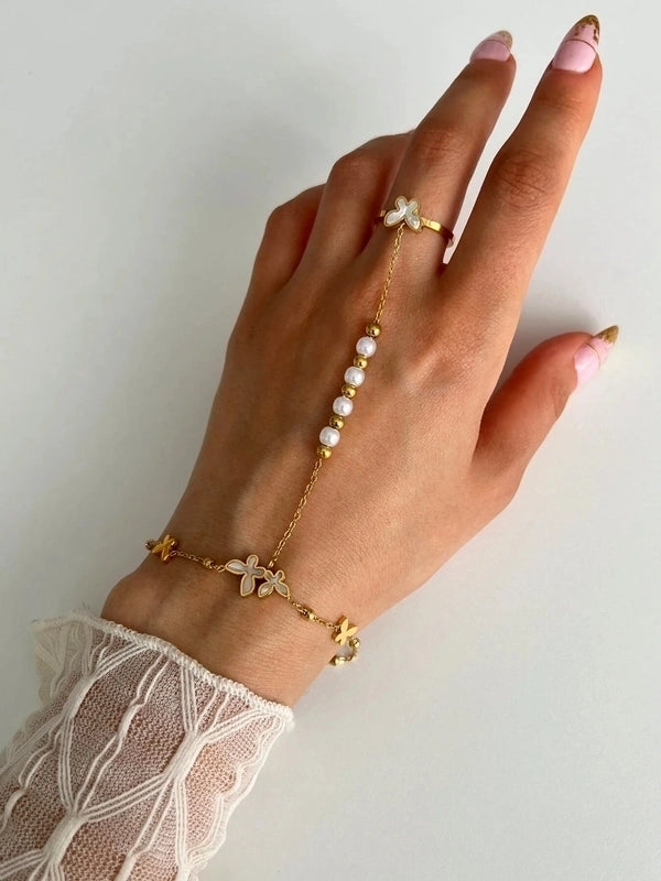Sweet Minimalist Classic Style Butterfly 316L Stainless Steel  18K Gold Plated Imitation Pearl Rhinestones Shell Bracelets In Bulk