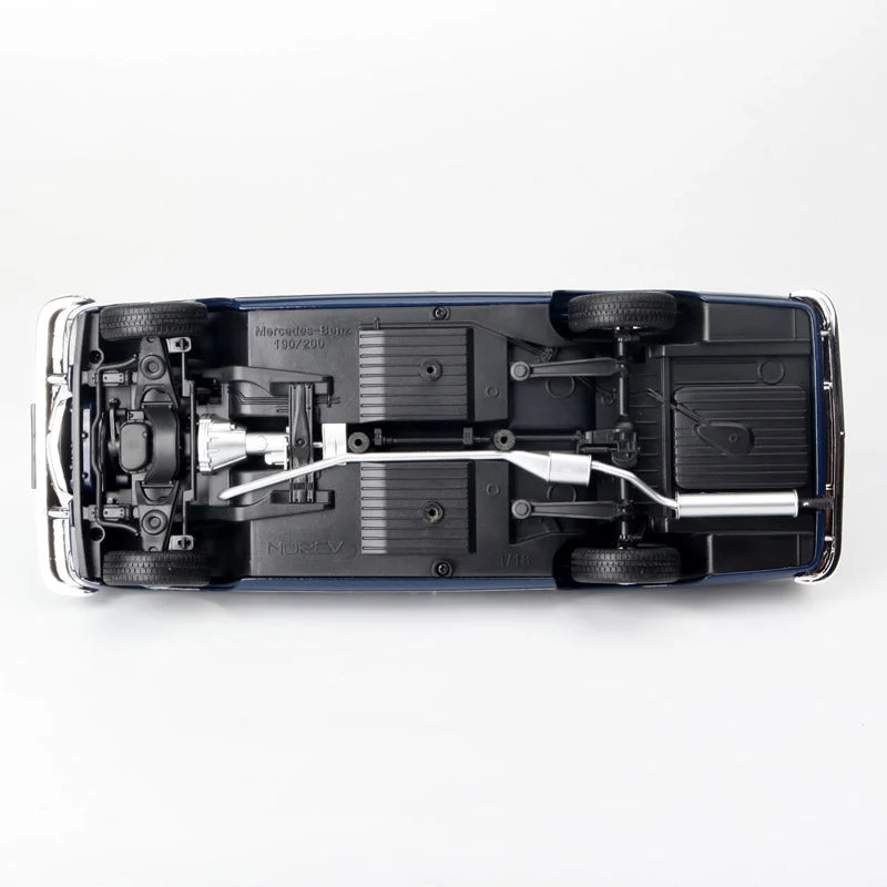 High Classic Norev 1/18 1966  200 Diecast Vintage Station Wagon Alloy Car Model