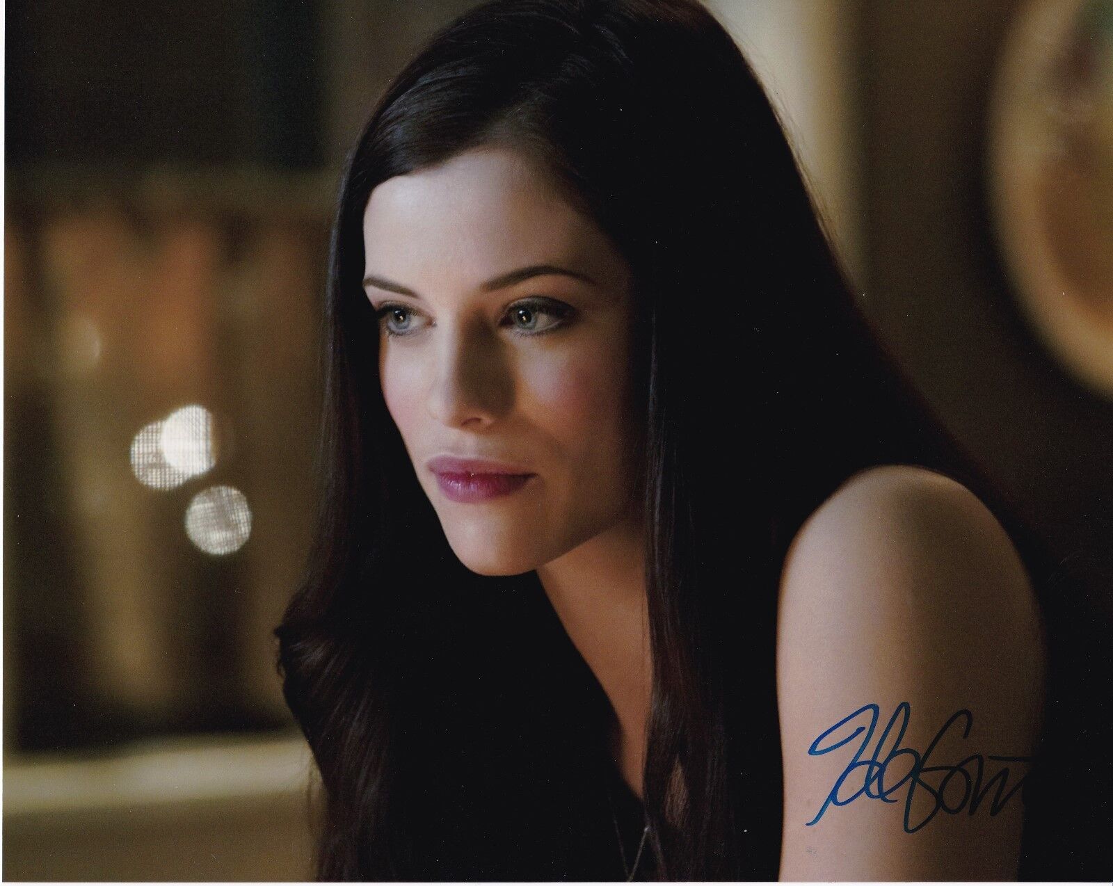 Jessica DeGouw ‘Arrow’ Autographed 8x10 Photo Poster painting with CoA