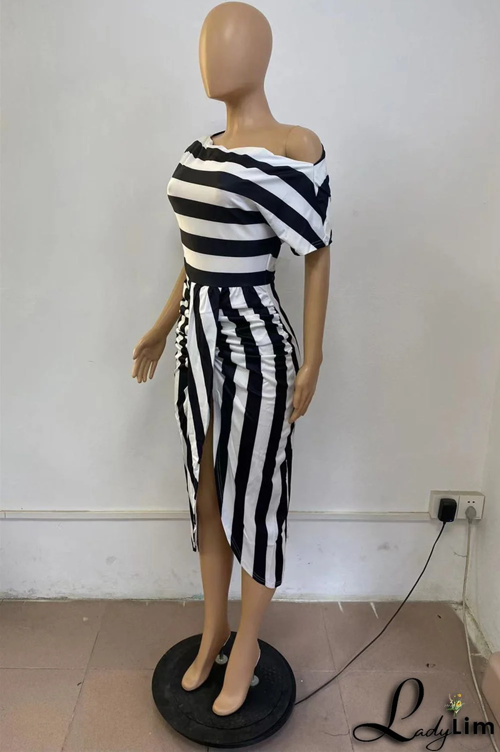 Black Fashion Casual Striped Print Asymmetrical Oblique Collar Short Sleeve Dress