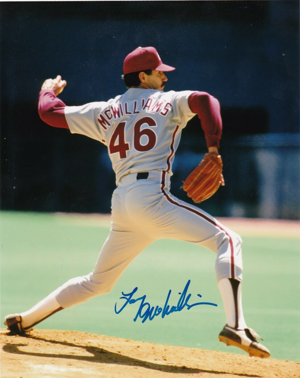 LARRY MCWILLIAMS PHILADELPHIA PHILLIES ACTION SIGNED 8x10