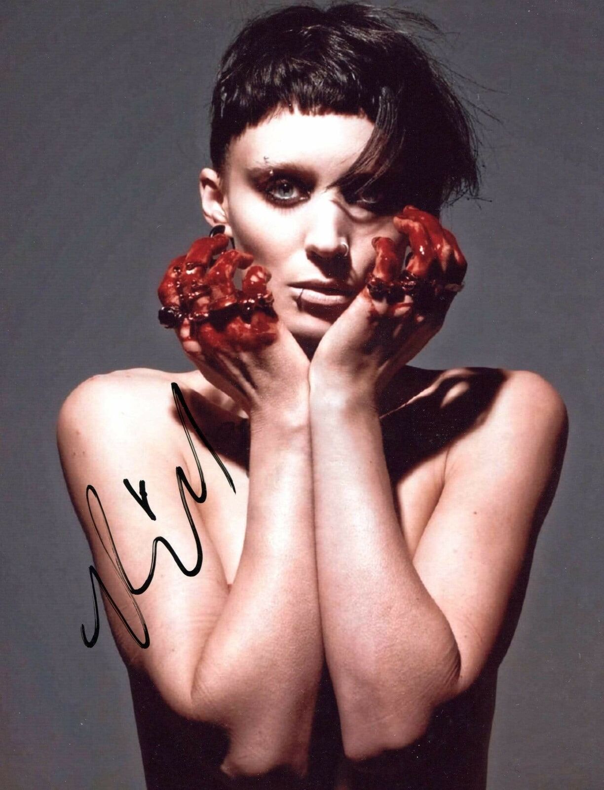 Rooney Mara autograph, In-Person signed Photo Poster painting