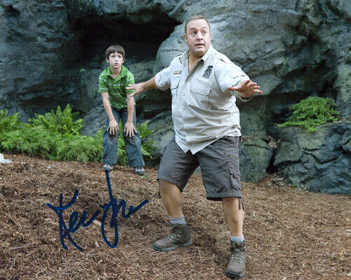 Autographed Photo Poster painting Kevin James Signed 8 x 10