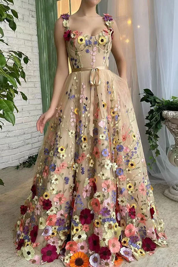 Floral Embroidery Stunning Lace-Up Tulle Maxi Dress