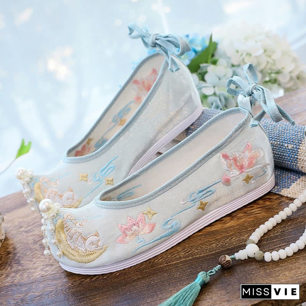 Vintage Lotus Moon Embroidery Pearl Lace Up Flats Shoes